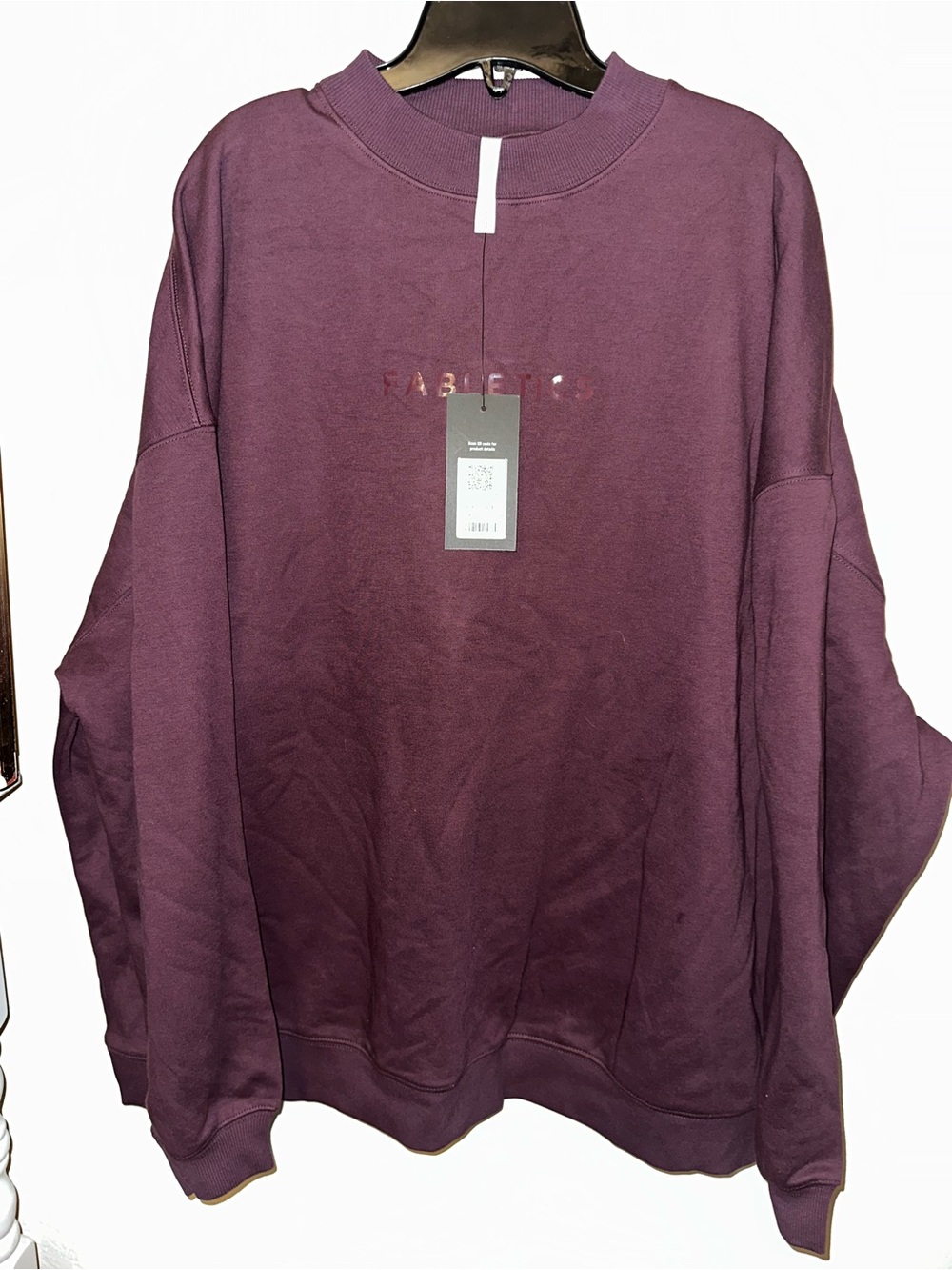 Fabletics maroon burgundy sweater size large BNWT perfect gift!